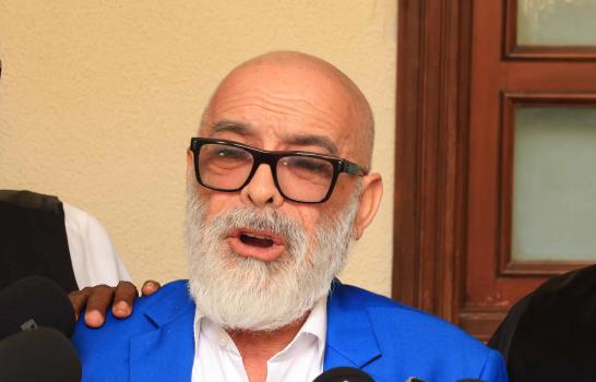 Abogado desmiente retiro de querellas contra Ángel Martínez: "No es verdad que haya acuerdo