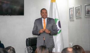 Pro Consumidor advierte sancionará a comercios sorprendidos vendiendo útiles escolares de Inabie