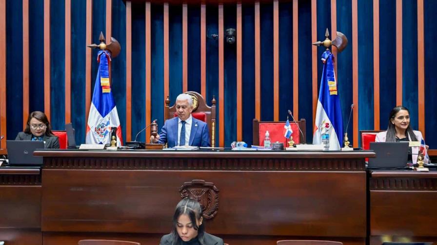 La reforma laboral ya tiene informe y sería aprobada el martes en el Senado La reforma laboral ya tiene informe y sería aprobada el martes en el Senado