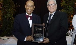 Carlos T. Martínez pone en circulación del tomo XXVIII de "Grandes Dominicanos"