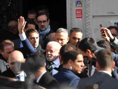 Lulada Silva llega al domicilio de Cristina Fernández