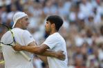 Alcaraz cede un set ante Struff pero avanza a octavos en Wimbledon