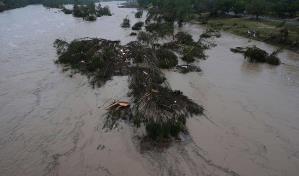 Las inundaciones en Texas dejan al menos 13 muertos y decenas de desaparecidos