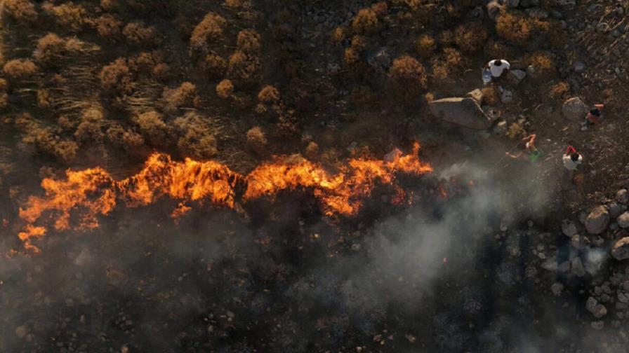 Se disparan los incendios en Turquía: 50,000 personas evacuadas en Izmir y Hatay Se disparan los incendios en Turquía: 50,000 personas evacuadas en Izmir y Hatay