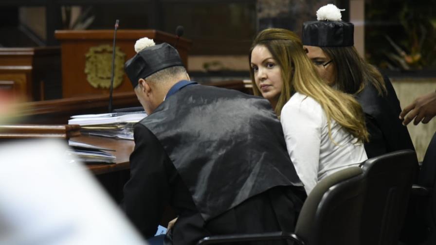 Esposa de César el Abusador, descargada de acusación de robo de ajuares en apartamento confiscado Esposa de César el Abusador, descargada de acusación de robo de ajuares en apartamento confiscado