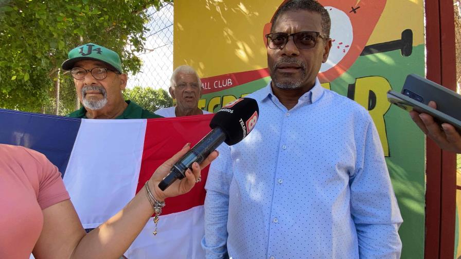 Piden intervención del ayuntamiento por secuestro de espacios deportivos en sector de Santiago Piden intervención del ayuntamiento por secuestro de espacios deportivos en sector de Santiago