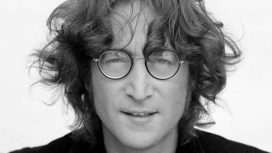 Sale a subasta una carta de amor de John Lennon a su primera novia, Cynthia Powell Sale a subasta una carta de amor de John Lennon a su primera novia, Cynthia Powell