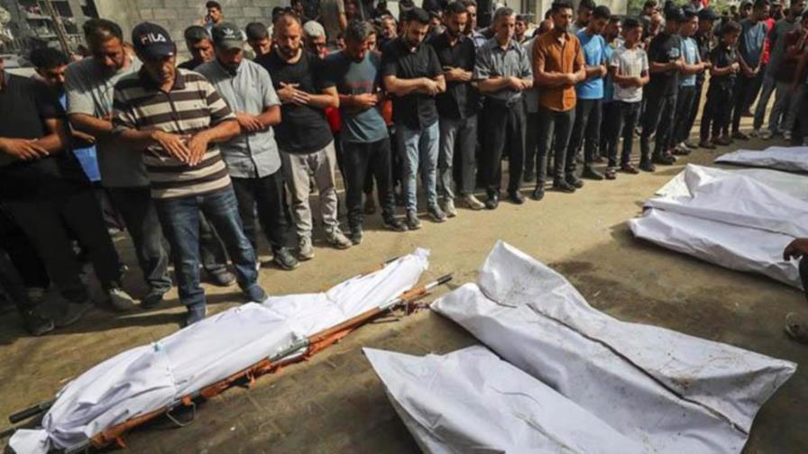 La ofensiva de Israel en Gaza deja ya más de 57,200 muertos tras otros 138 fallecidos en 24 horas La ofensiva de Israel en Gaza deja ya más de 57,200 muertos tras otros 138 fallecidos en 24 horas