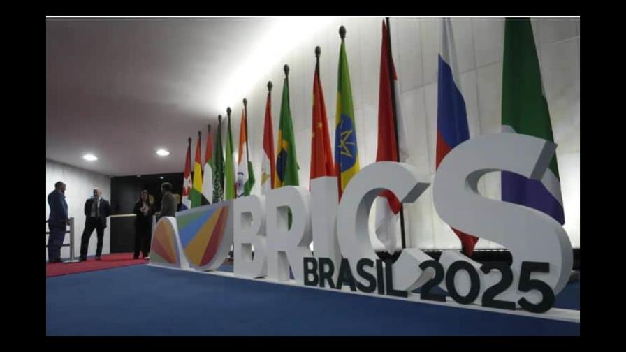Greenpeace pide a los BRICS ocupar el vacío de liderazgo global en la lucha climática Greenpeace pide a los BRICS ocupar el vacío de liderazgo global en la lucha climática