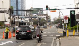 Este lunes se ponen a prueba las nuevas restricciones para el giro a la izquierda en la Lope de Vega