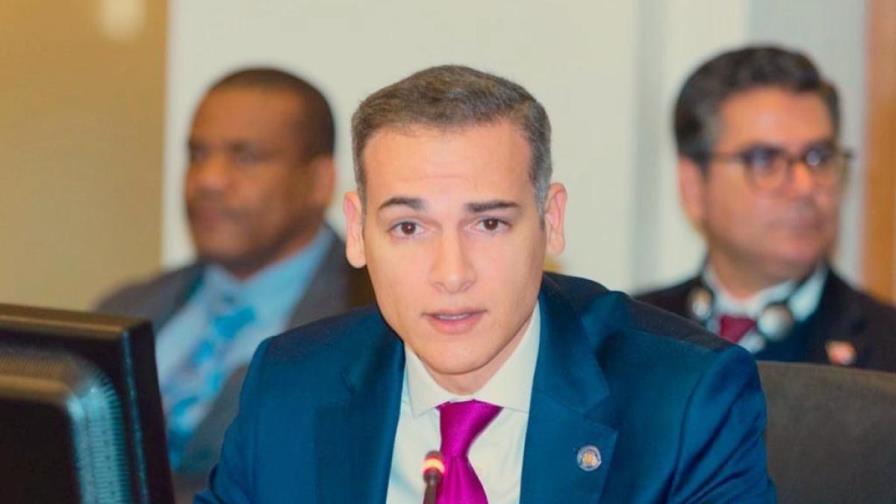 Exdiplomático dominicano presenta libro sobre lucha por la democracia en Guatemala en 2023 Exdiplomático dominicano presenta libro sobre lucha por la democracia en Guatemala en 2023