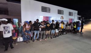Migración detiene a 68 inmigrantes indocumentados en centros de diversión de Dajabón