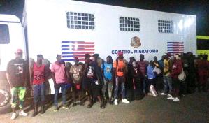 Autoridades detienen a 1,850 haitianos indocumentados