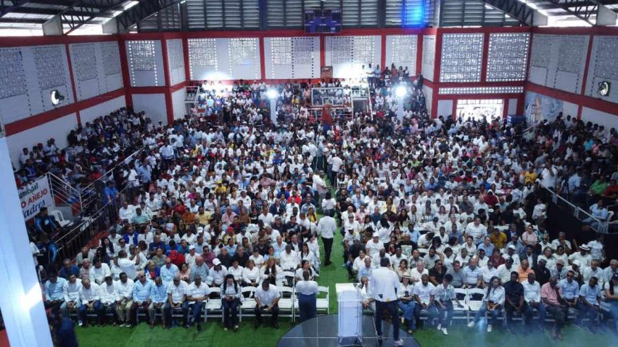 Víctor DAza, aspirante a la presidencia, realiza encuentro con las bases del PRM Víctor DAza, aspirante a la presidencia, realiza encuentro con las bases del PRM