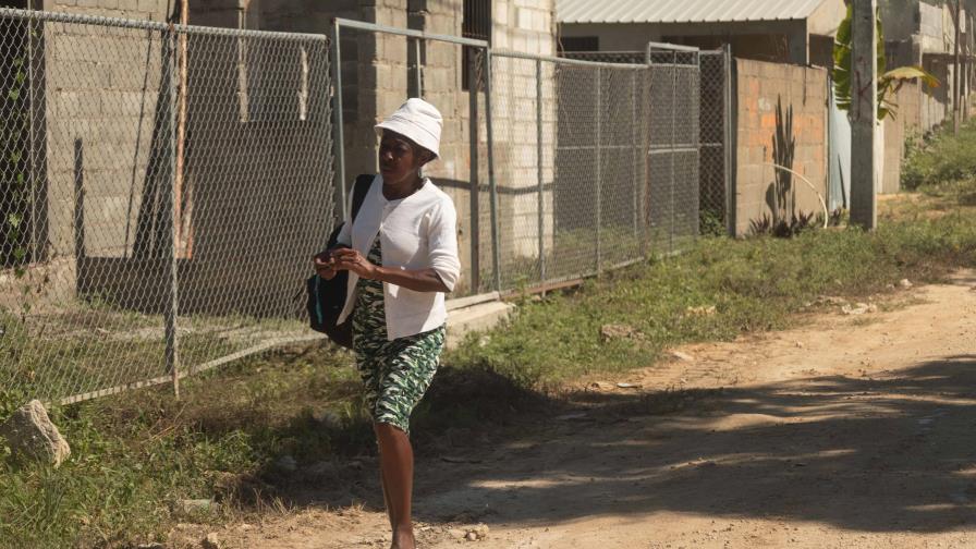 Los haitianos salen del radar público y se adaptan a vivir en la sombra Los haitianos salen del radar público y se adaptan a vivir en la sombra