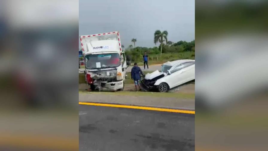 Accidente deja un fallecido y dos heridos en la autopista del Coral Accidente deja un fallecido y dos heridos en la autopista del Coral