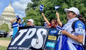 La cruzada de Trump contra el TPS genera temor y confusión sobre cuál país será el próximo