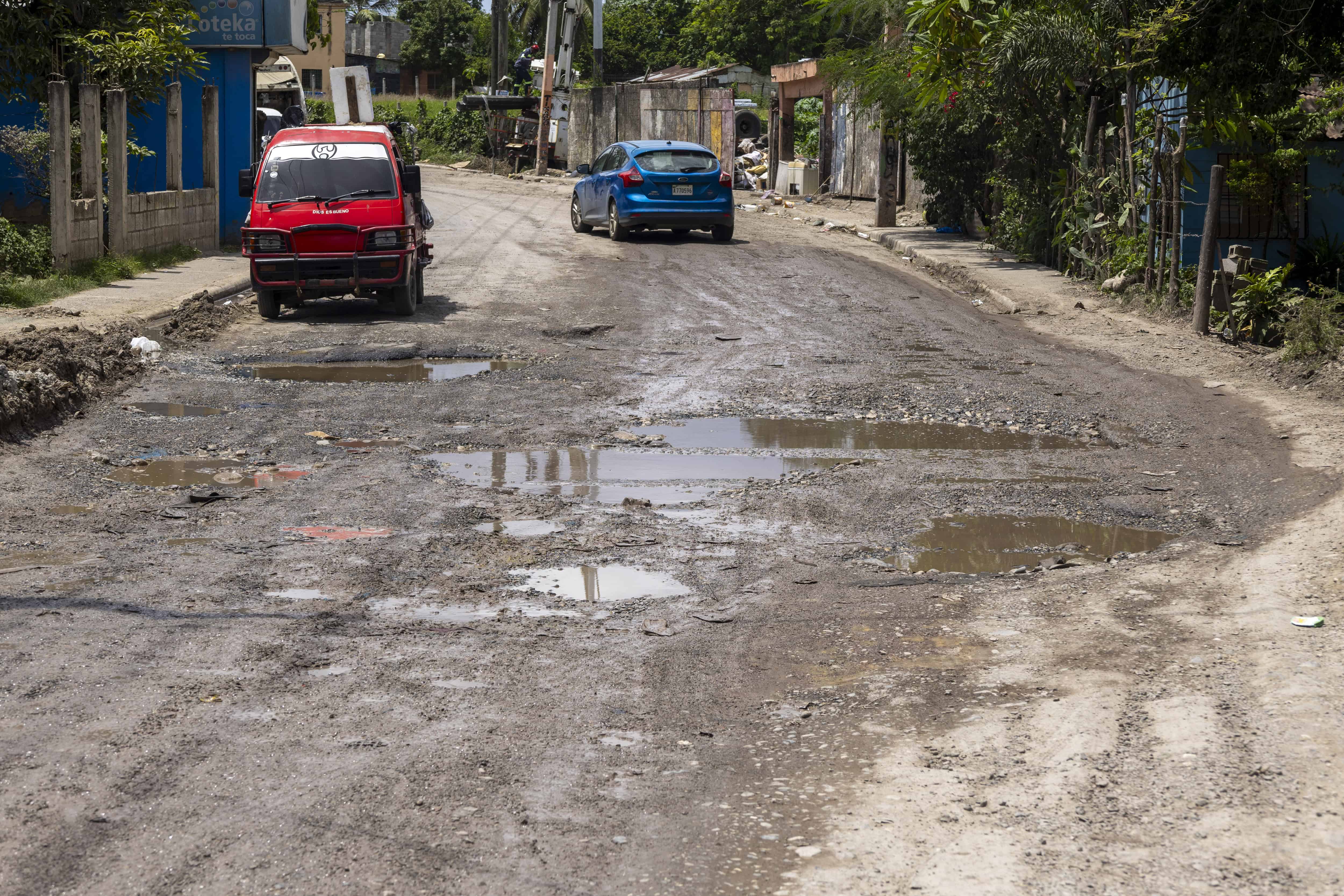 Este es uno de los peores tramos de la carretera Los Casabes.