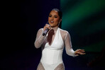 Becky G: “El miedo de perder seguidores no se compara con el miedo de mi comunidad”