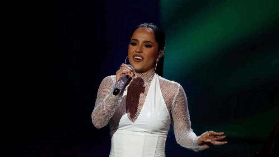 Becky G: "El miedo de perder seguidores no se compara con el miedo de mi comunidad" Becky G: "El miedo de perder seguidores no se compara con el miedo de mi comunidad"