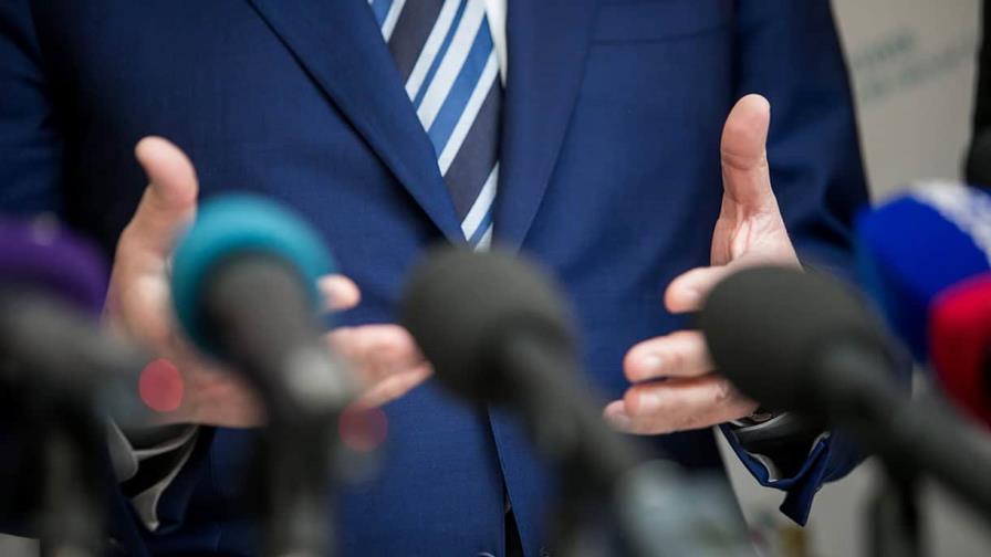 Bruselas critica que en España haya cada vez más ruedas de prensa sin preguntas Bruselas critica que en España haya cada vez más ruedas de prensa sin preguntas