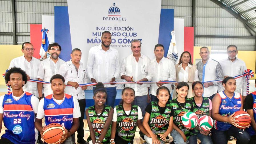 Abinader entrega Club Máximo Gómez en San Francisco de Macorís con inversión de 75 millones
