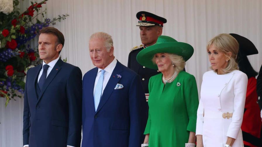 Macron es recibido por los príncipes de Gales al iniciar su visita de Estado Macron es recibido por los príncipes de Gales al iniciar su visita de Estado