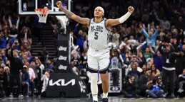 Los Suns tumban a los Warriors de Curry y pasan con los Magic a playoffs de la NBA