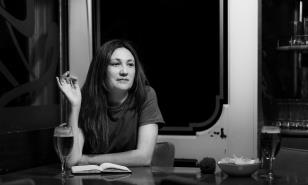 Rebeca Argudo, columnas con café y sin consignas