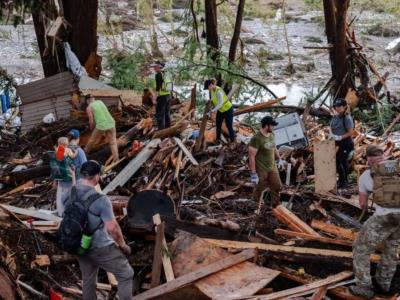 Cifra de muertos por las inundaciones en Texas supera los 100