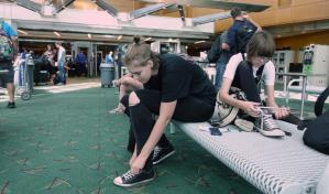 EE. UU. eliminará regla de quitarse los zapatos en aeropuertos para chequeo de seguridad EE. UU. eliminará regla de quitarse los zapatos en aeropuertos para chequeo de seguridad