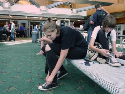 EE. UU. eliminará quitarse los zapatos en aeropuertos