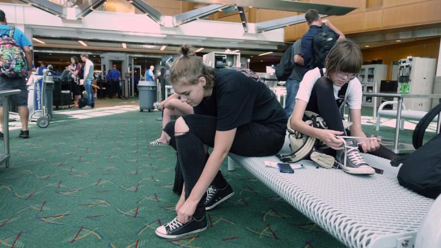 EE. UU. eliminará regla de quitarse los zapatos en aeropuertos para chequeo de seguridad
