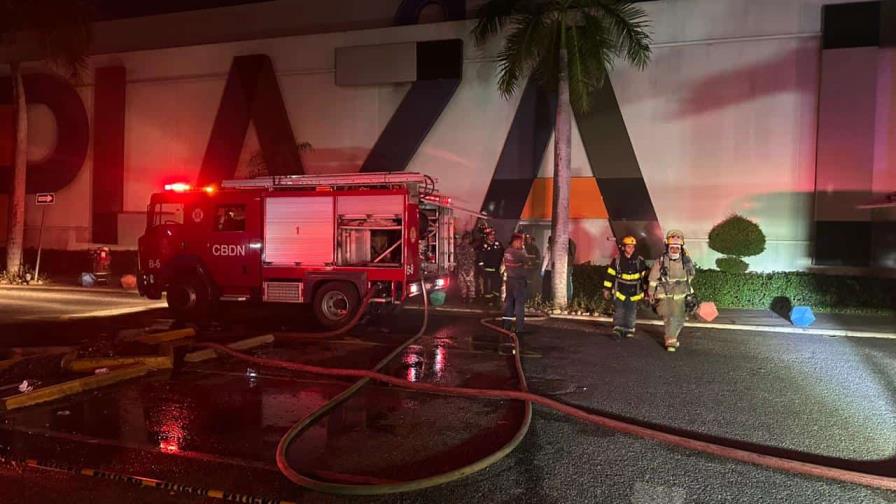Se registra incendio en área de Plaza Duarte Se registra incendio en área de Plaza Duarte
