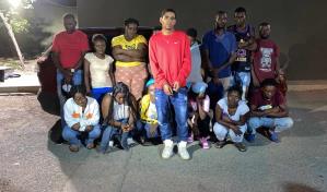 Hallan más de 10 haitianos indocumentados escondidos dentro de una yipeta en Valverde