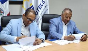 Corphotels y Ayuntamiento de San Cristóbal firman acuerdo estratégico para fomento turístico Corphotels y Ayuntamiento de San Cristóbal firman acuerdo estratégico para fomento turístico