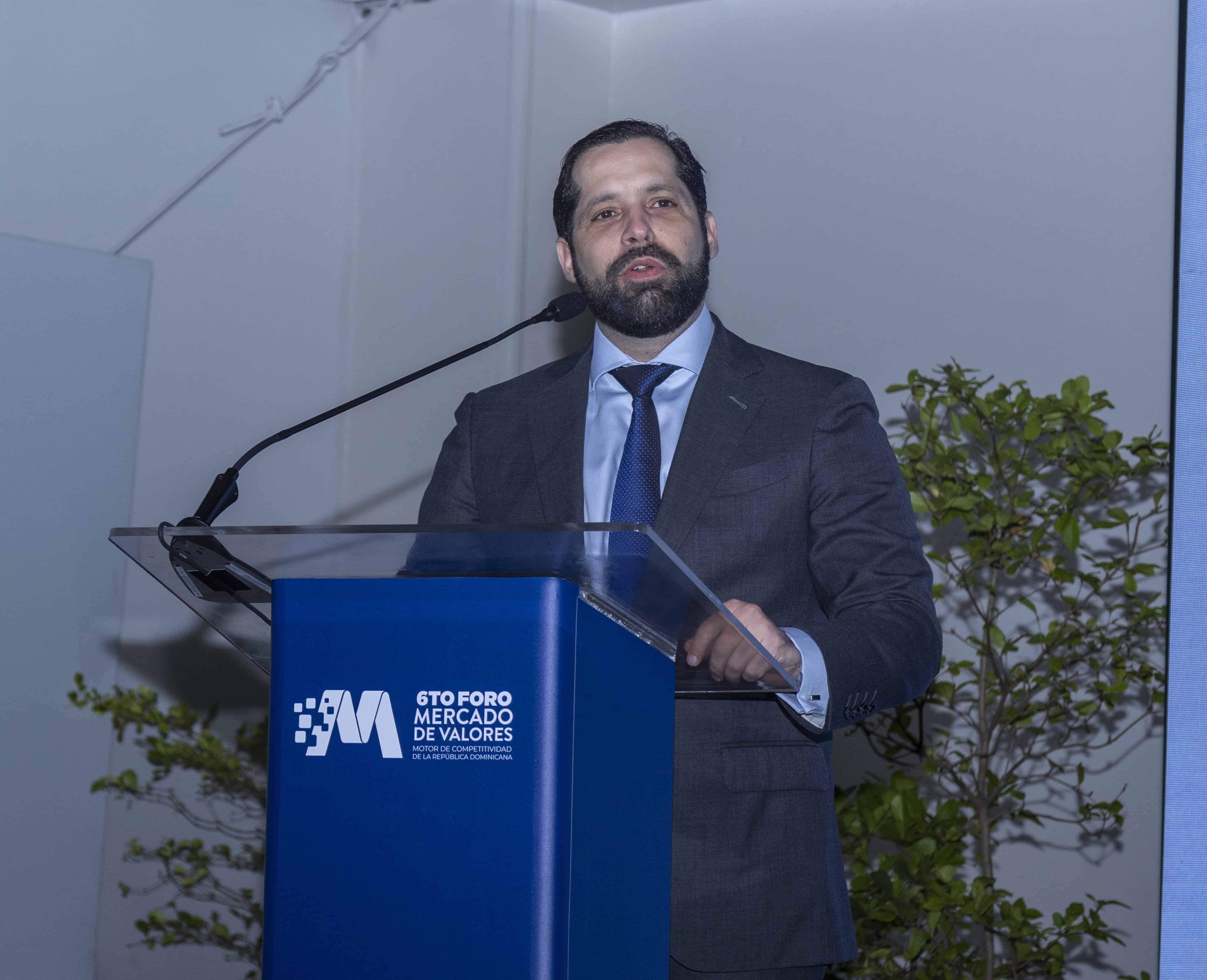 Ernesto Bournigal Read, superintendente del Mercado de Valores.