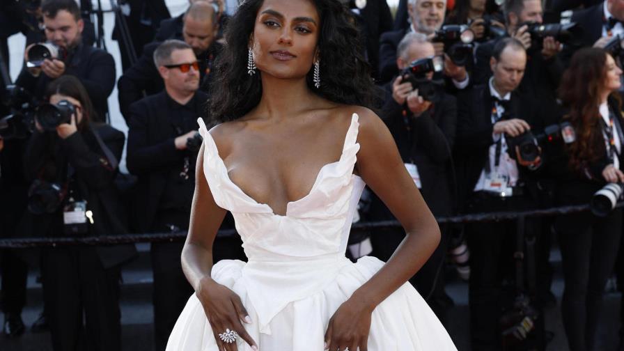 Simone Ashley se suma al elenco de The Devil Wears Prada 2, según Deadline Simone Ashley se suma al elenco de The Devil Wears Prada 2, según Deadline