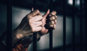 Envían a prisión preventiva a capitán de la Armada  por violencia de género