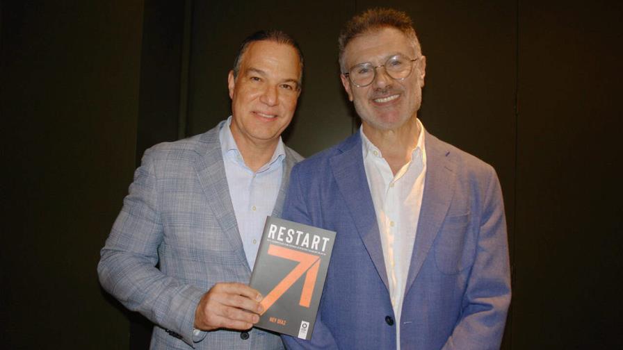 El empresario Ney Díaz presenta su libro Restart en Barcelona El empresario Ney Díaz presenta su libro Restart en Barcelona