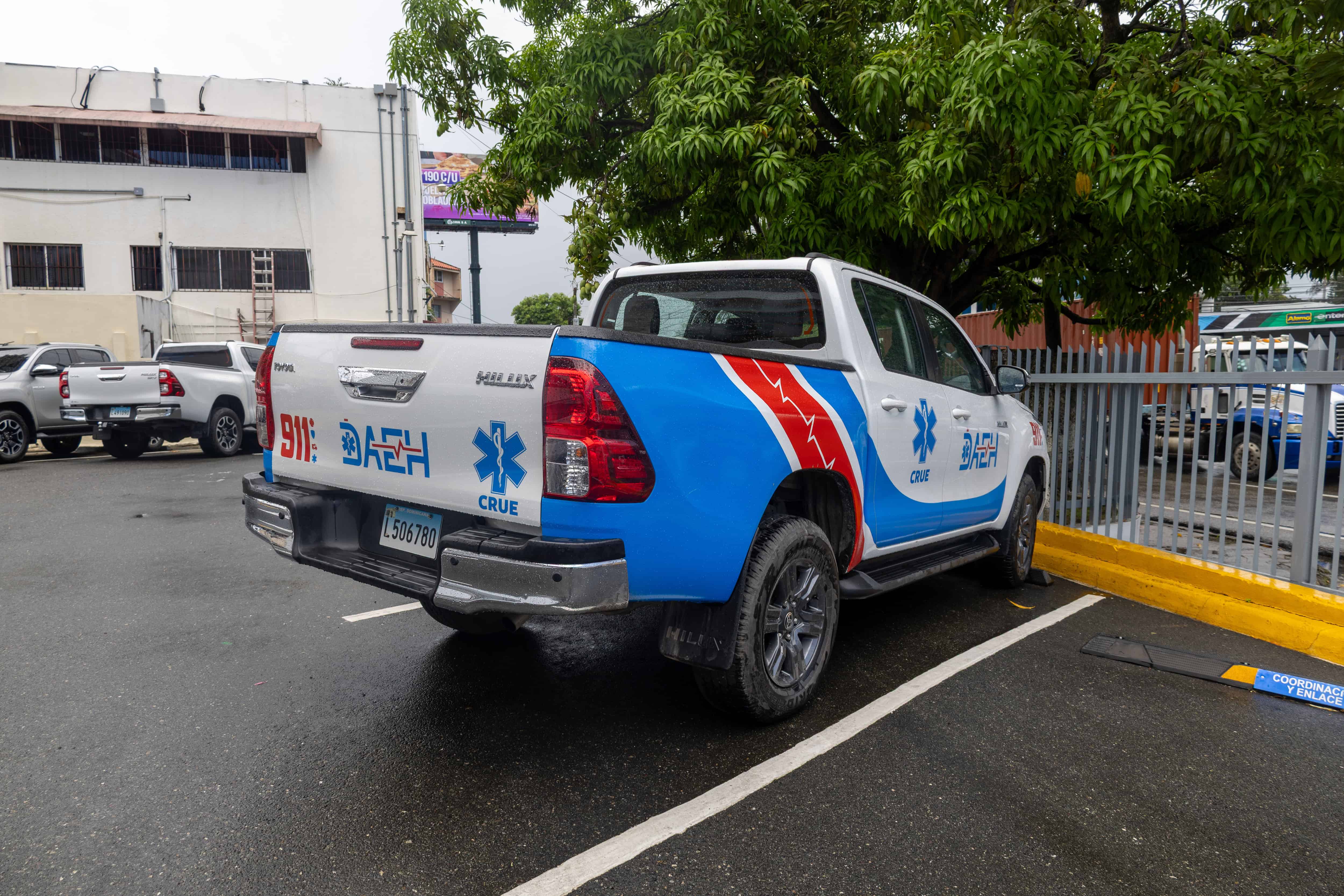Además de ambulancias cuentan con camionetas.