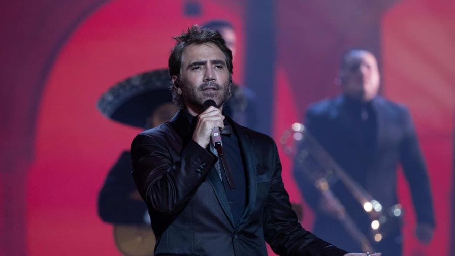 Alejandro Fernández donará a damnificados en Texas las ganancias de conciertos en EE. UU. Alejandro Fernández donará a damnificados en Texas las ganancias de conciertos en EE. UU.