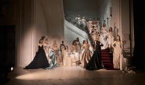 Elie Saab y Viktor & Rolf llenan de plumas la pasarela de París Elie Saab y Viktor & Rolf llenan de plumas la pasarela de París