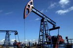 Precio del petróleo Brent sube 5% por temor a escalada en Oriente Medio
