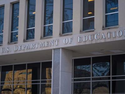 Terminan con fondos educativos para inmigrantes indocumentados