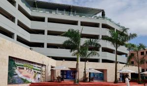 Inauguran plaza de parqueos en la Zona Colonial con tarifa de RD$100 por hora
