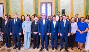 Abinader juramenta el comité científico del HUB de innovación Punta Bergantín