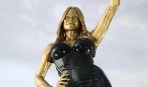 Barranquilla celebra el cumpleaños de Sofía Vergara con una estatua monumental