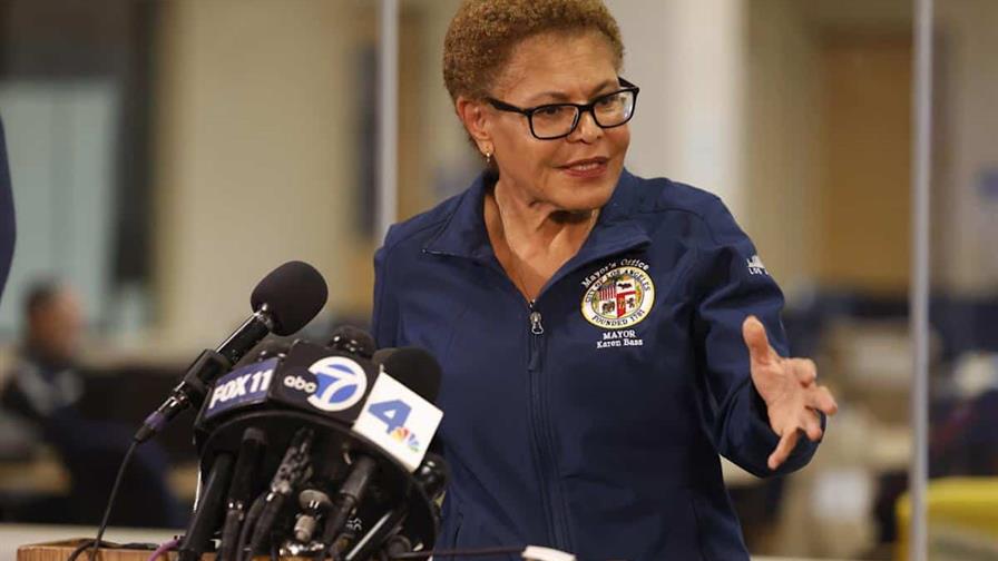 Alcaldesa de Los &Aacute;ngeles firma orden ejecutiva que proh&iacute;be a ICE usar propiedades p&uacute;blicas