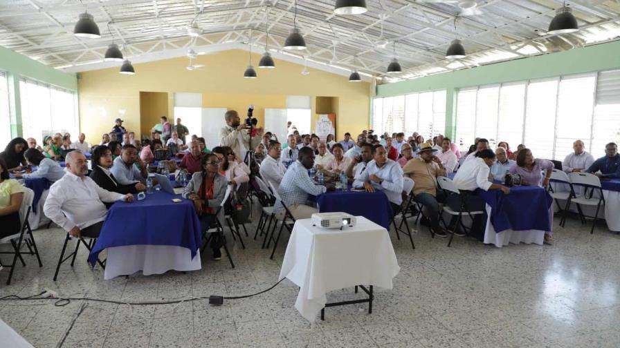 Educación implementará programa para fortalecer competencias docentes en Bahoruco e Independencia